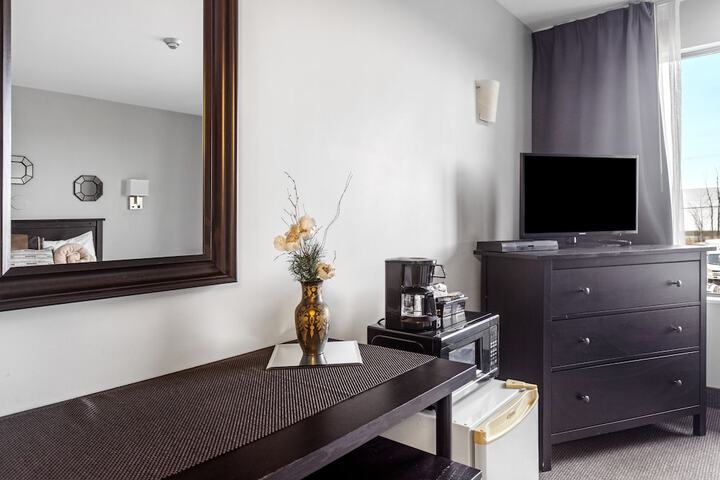 Room 9 of 30