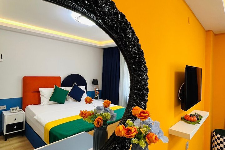 Room 53 of 65