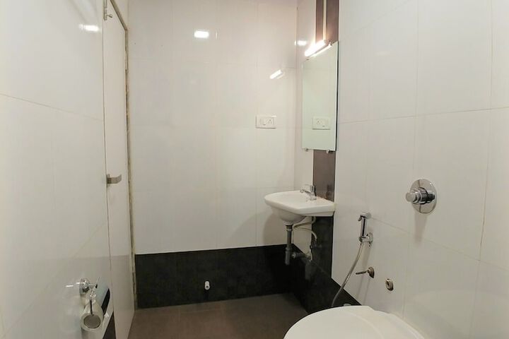 Room 17 of 36