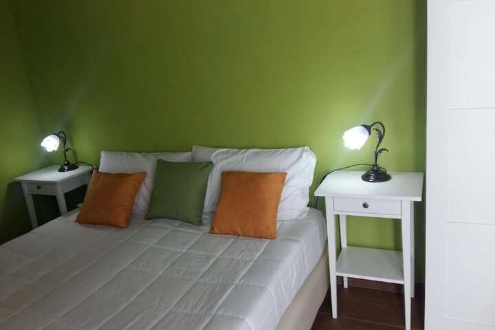 Room 4 of 16
