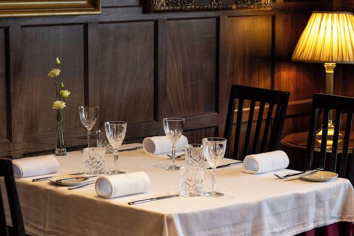 Dining 58 of 97