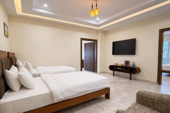 Room 49 of 80