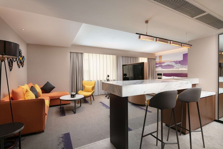 Room 19 of 42