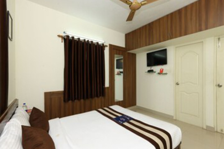 Room 12 of 23
