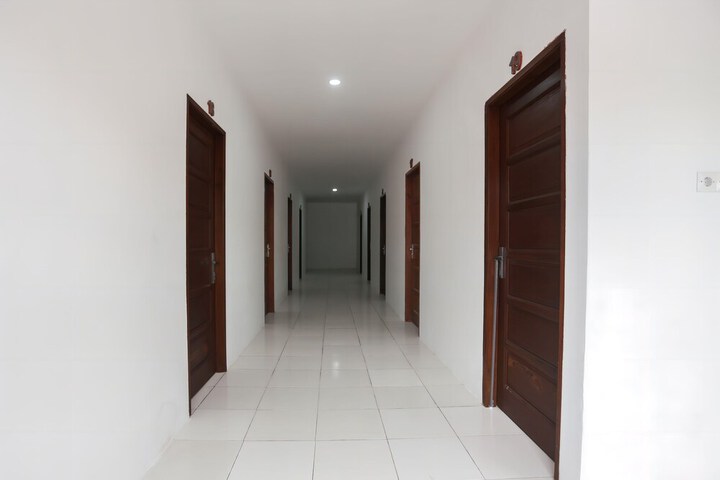 Hotel Interior 6 of 16