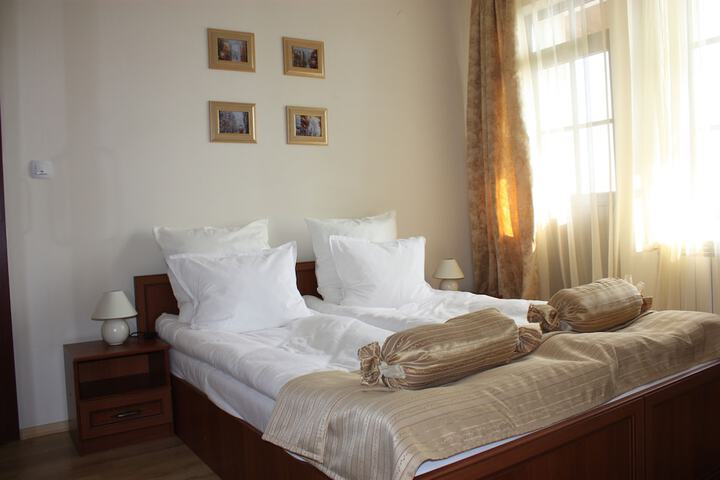 Room 4 of 49