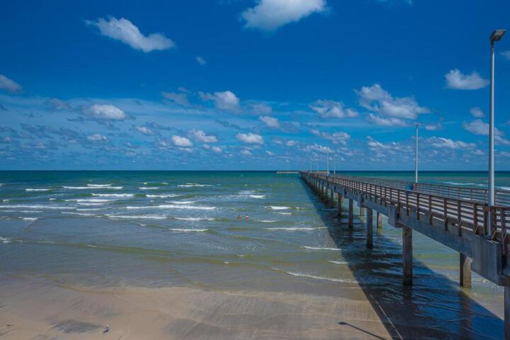 Exterior of Summer Salt