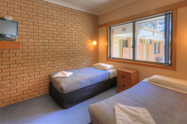 Room 6 of 31