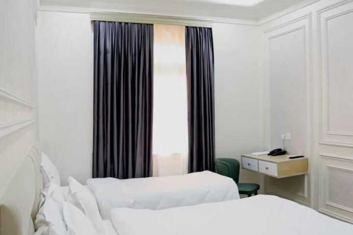 Room 19 of 35