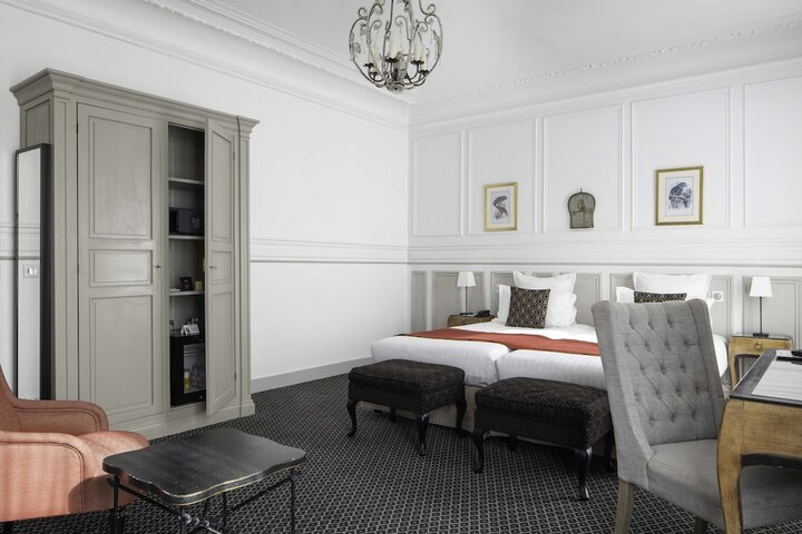 Room 31 of 74