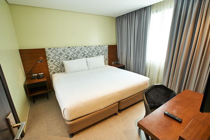 Room 35 of 156