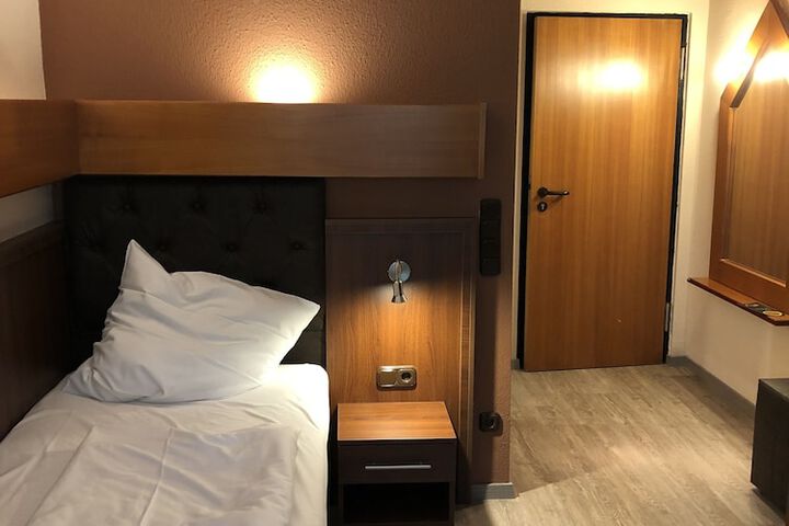 Room 12 of 54