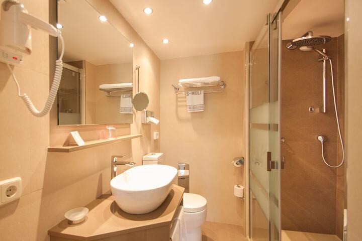 Bath Interior