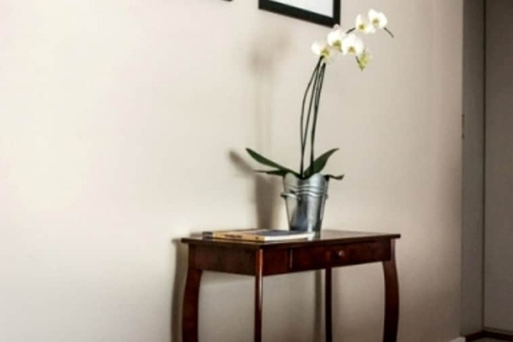 Room 4 of 68