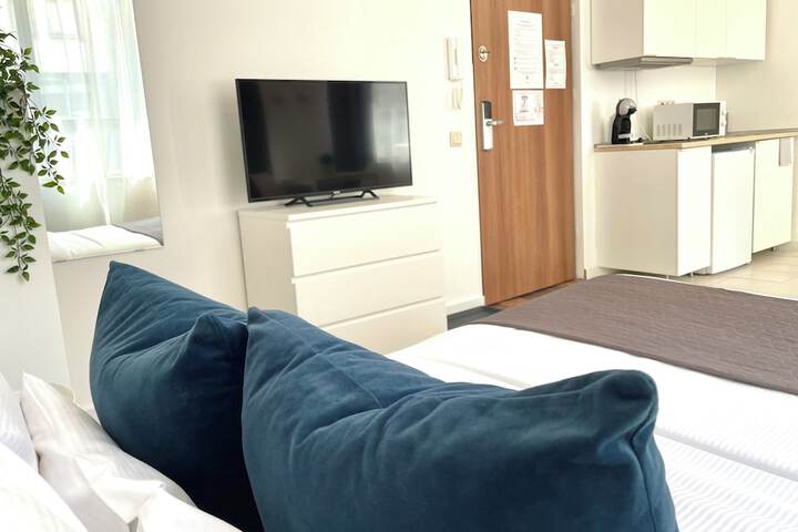Room 30 of 79