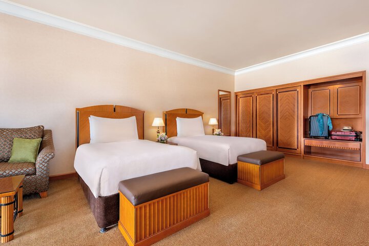 Room 27 of 80