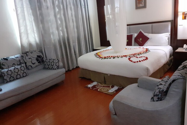 Room 14 of 22
