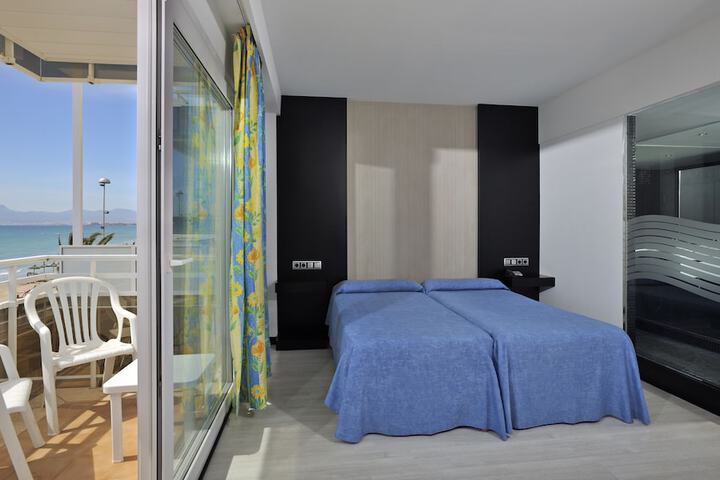 Room 5 of 37