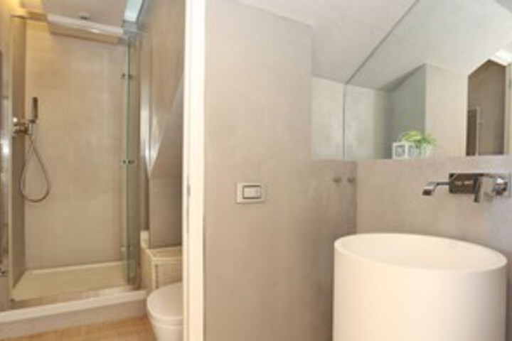Room 3 of 22