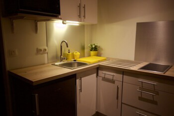 Room 32 of 63
