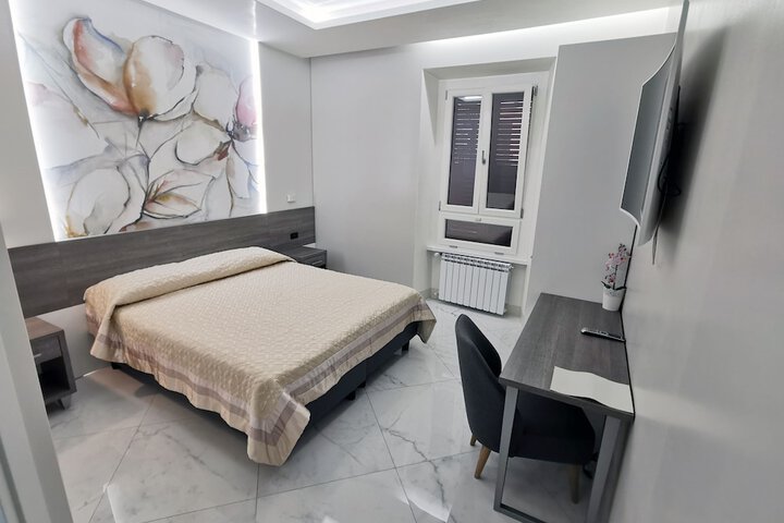 Room 3 of 34