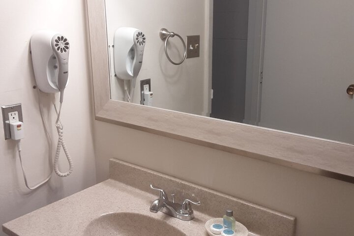 Room 18 of 23