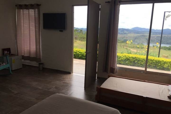 Room 6 of 39