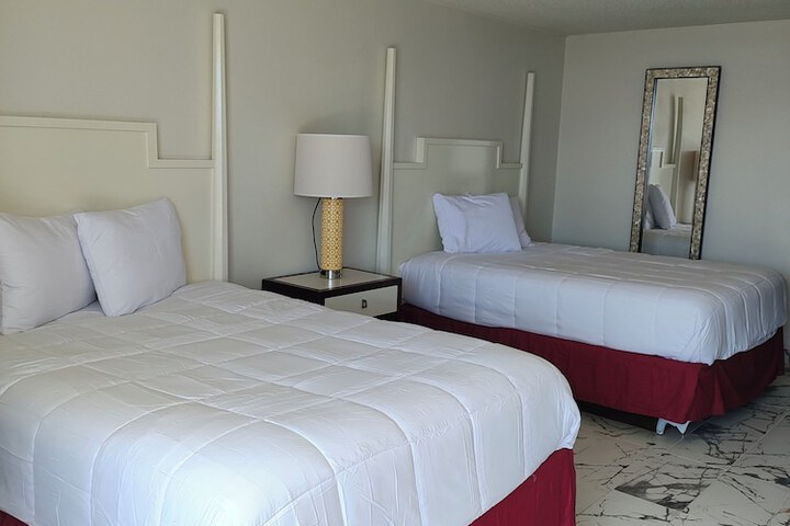 Room 2 of 7