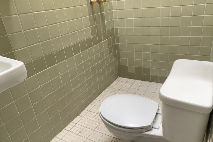 Room 42 of 55