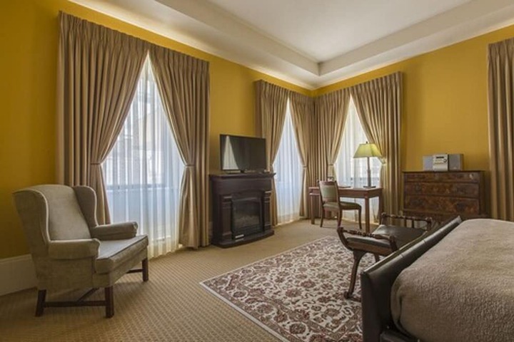 Room 35 of 72