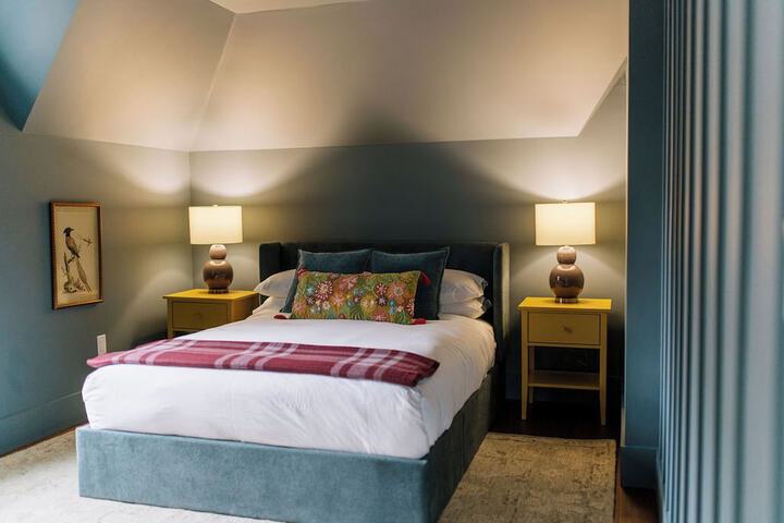 Room 29 of 65