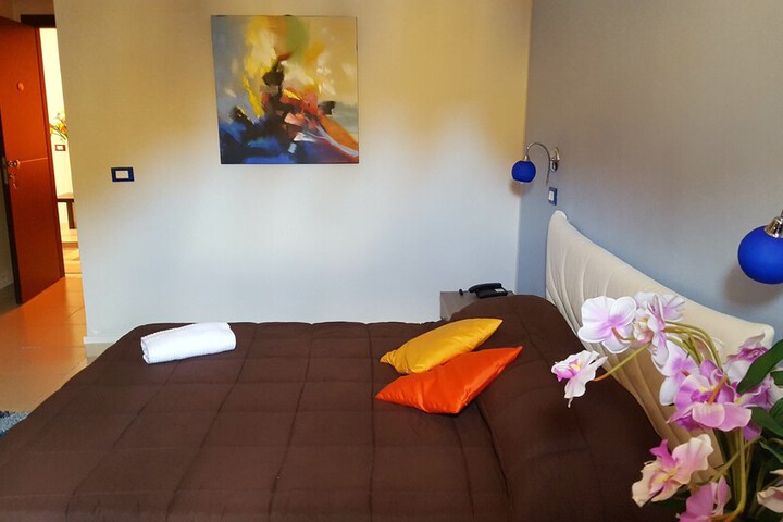 Room 12 of 63