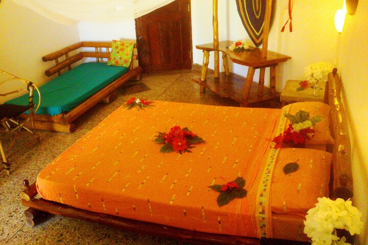 Room 4 of 60