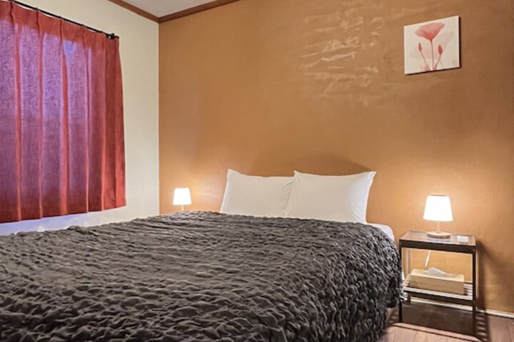 Room 11 of 51