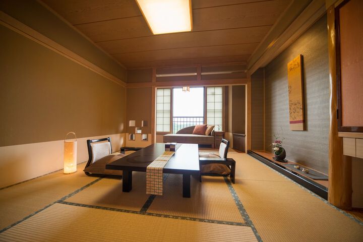 Room 4 of 44