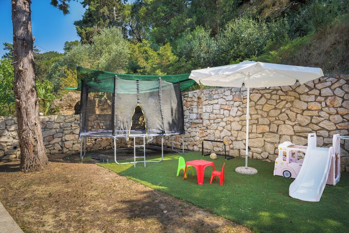 Childrens Activities 47 of 72
