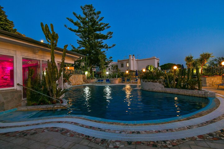Pool Hotel