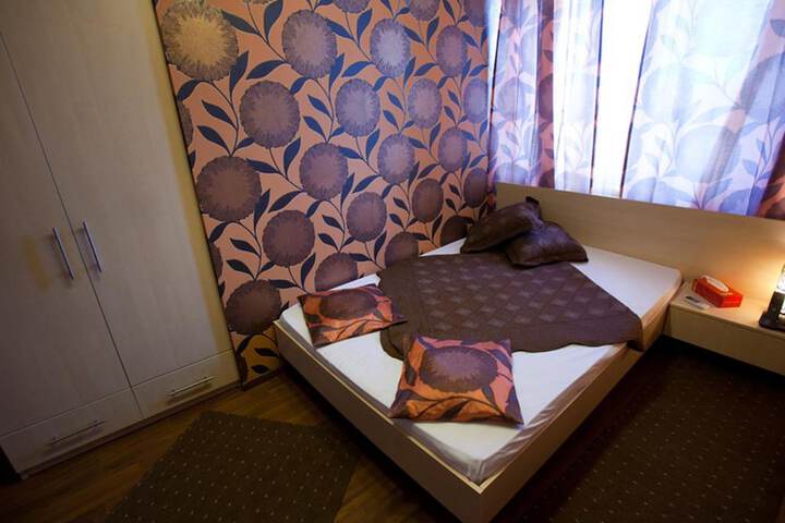 Room 42 of 65