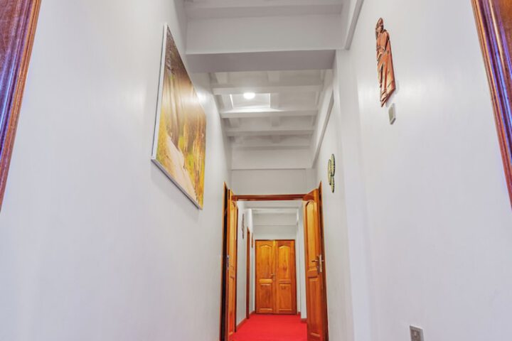 Ballroom/Hall 30 of 36