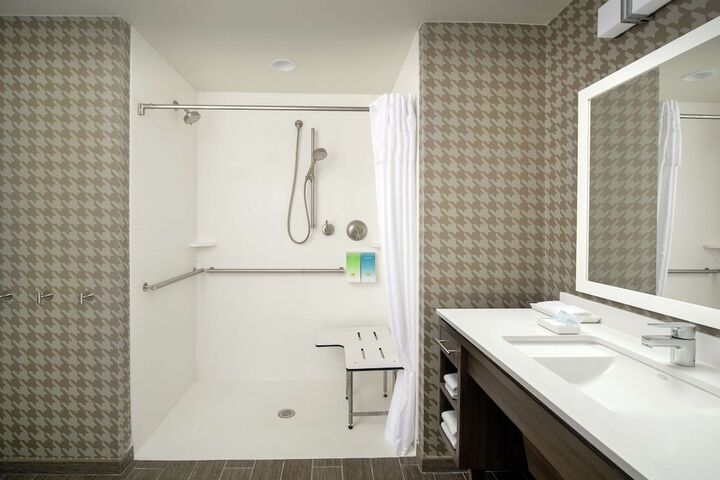Bathroom shower