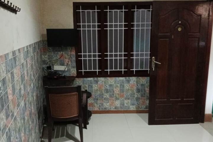 Room 8 of 20