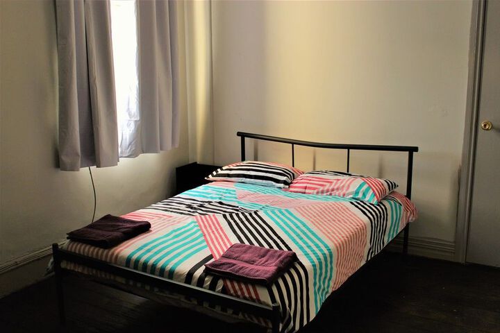 Room 2 of 7