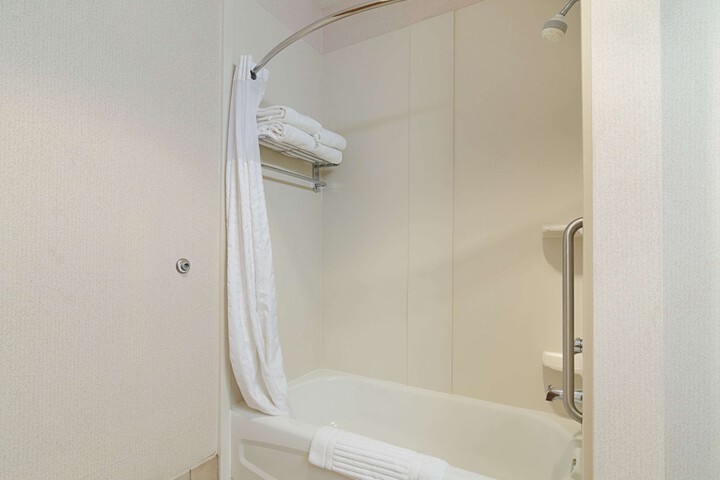 1 King Bed Suite (21 of 21)