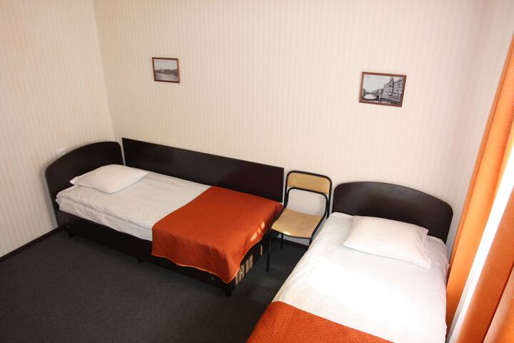 Room 16 of 87