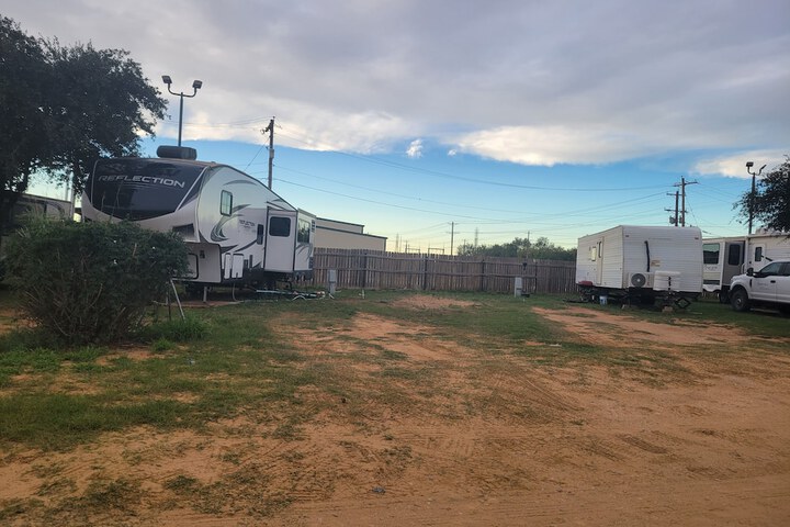 Property Grounds 40 of 54
