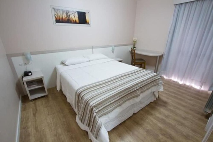 Room 10 of 35
