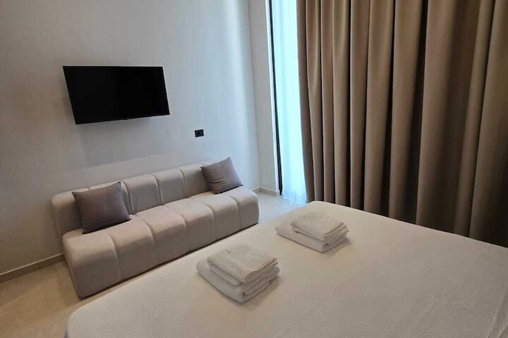 Room 18 of 42