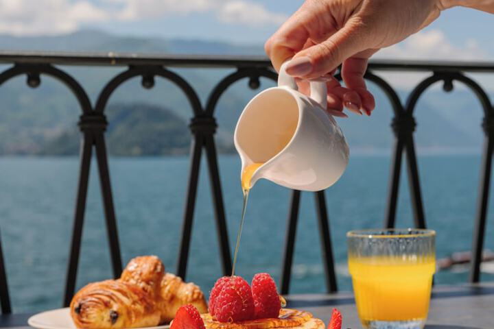 Breakfast/Coffee Service 73 of 96