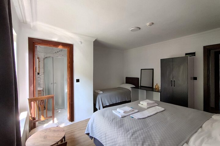 Room 25 of 110