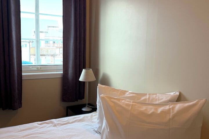 Room 9 of 50